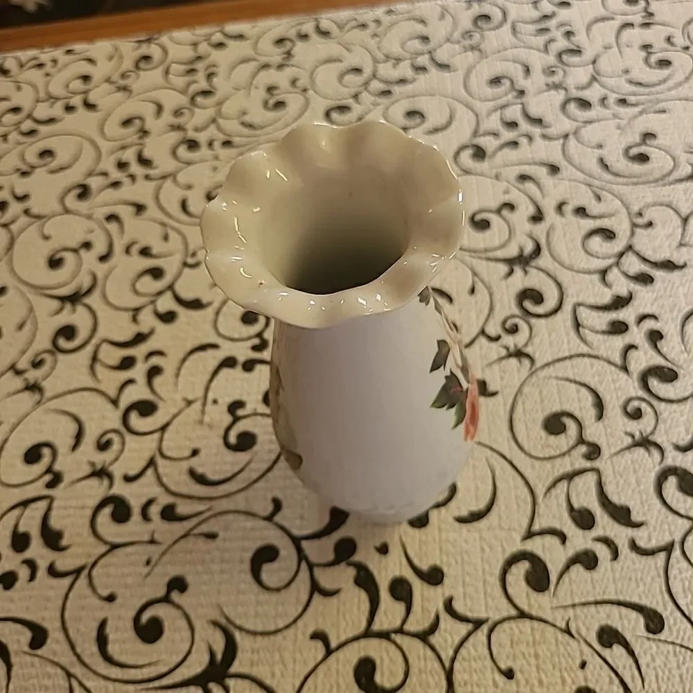 Pomeranian and Chihuahua  Vase